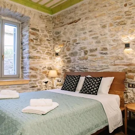 Archontiko Epirus 1 Apartment Mourésion